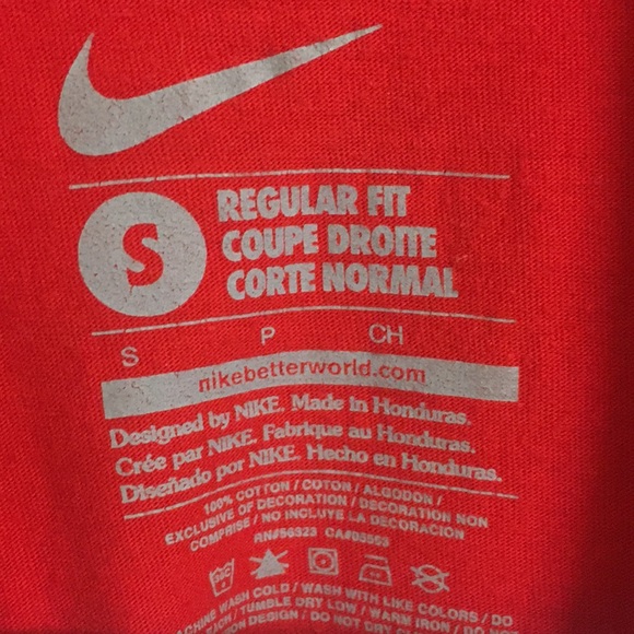 Nike Men’s Statement Tee - Picture 2 of 3
